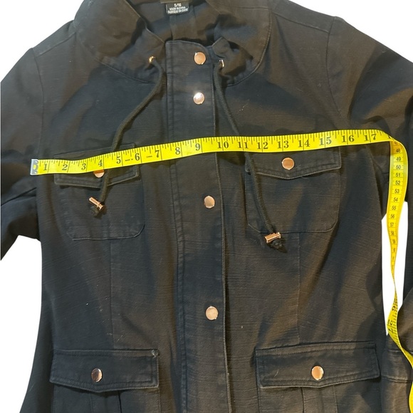 City Chic Black Utility Jacket with Classic Workwear Design - Picture 7 of 11